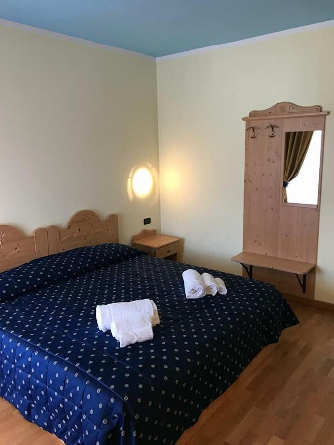Hotel Sole Del Baldo ブレントーニコ エクステリア 写真