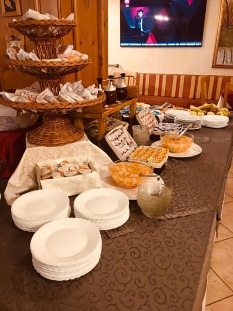 Hotel Sole Del Baldo ブレントーニコ エクステリア 写真