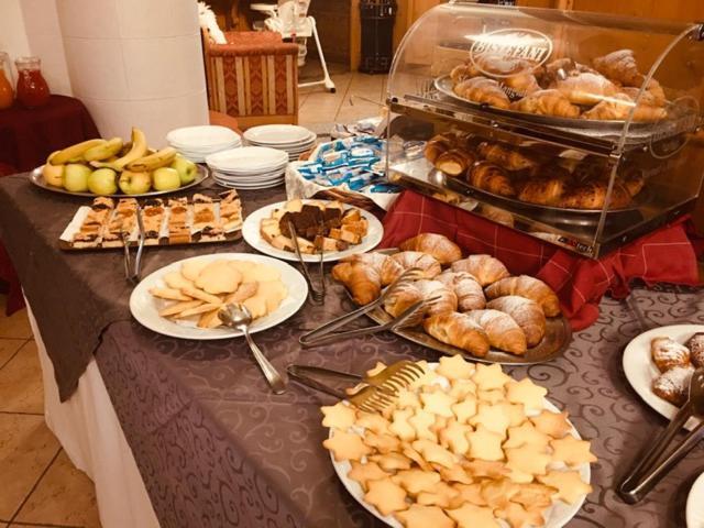 Hotel Sole Del Baldo ブレントーニコ エクステリア 写真