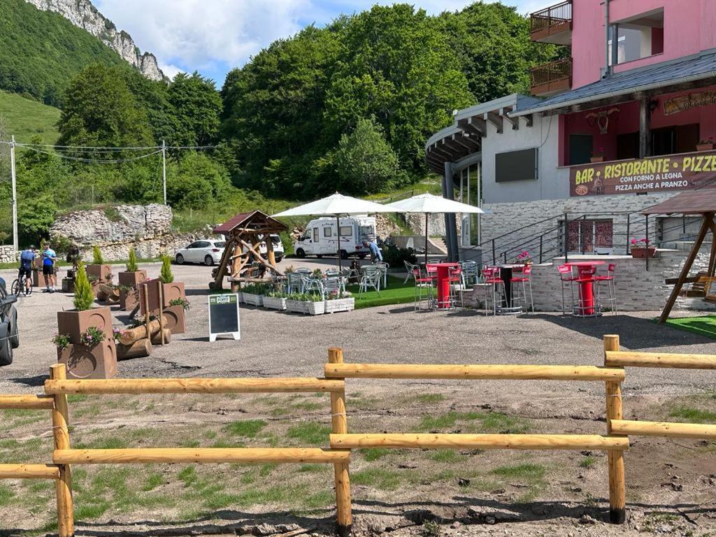 Hotel Sole Del Baldo ブレントーニコ エクステリア 写真